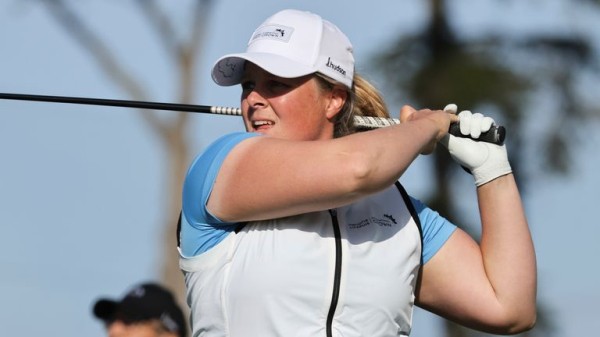 
        Women's Scottish Open: Hinako Shibuno leads Madelene Sagstrom by two shots after first day in Ayrshire
    