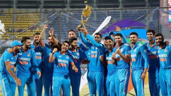 India smash Sri Lanka to win Asia Cup, beating the defending champions by 10 wickets