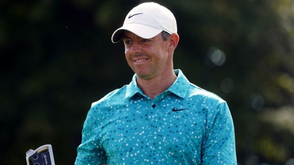 
        Irish Open: Rory McIlroy soars into contention with six-under par round at The K Club
    